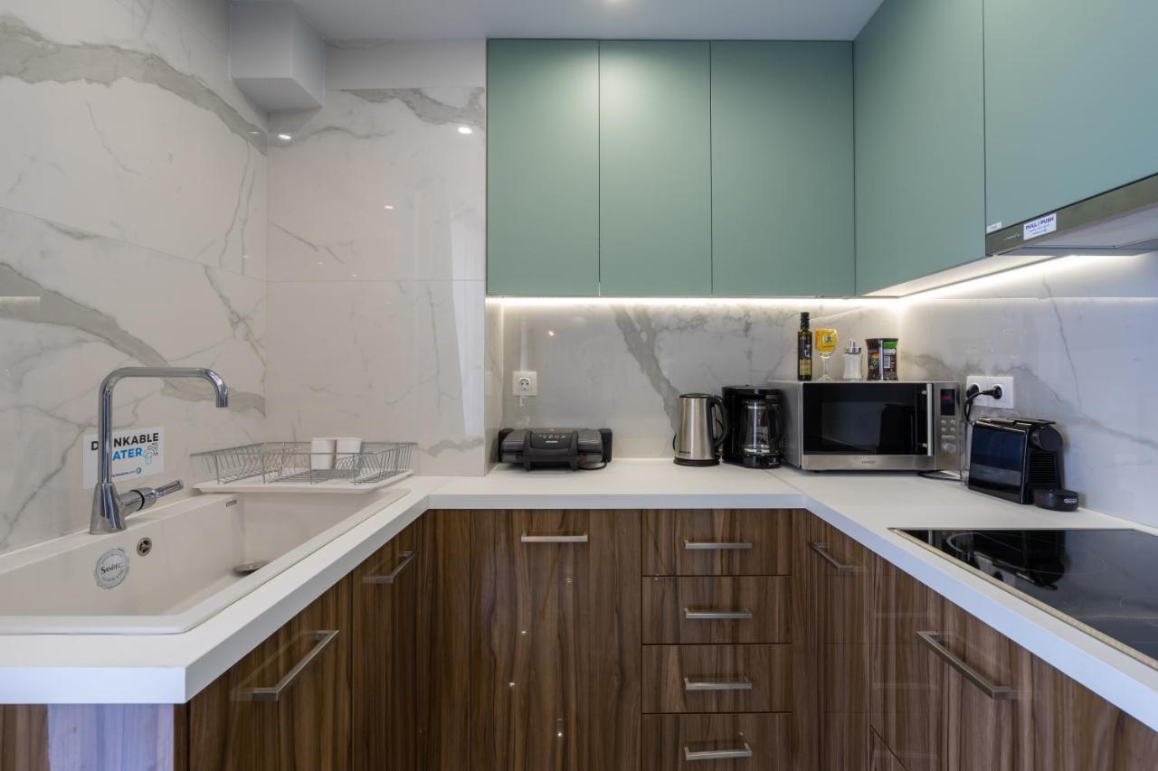Trojan Affair Residence เอเธนส์ ภายนอก รูปภาพ
